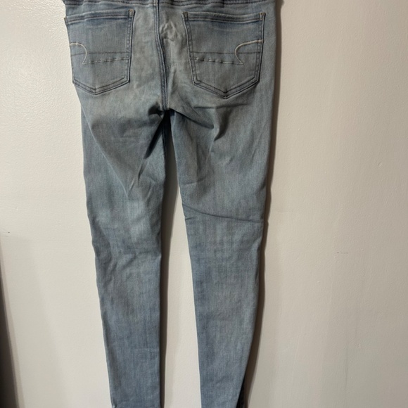 American Eagle Outfitters Super Super Stretch Light Fade Denim Jeans Size 8 - Picture 3 of 16